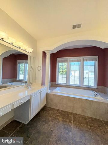 1115 HAVENCREST ST, Rockville, MD 20850