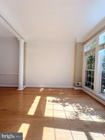 1115 HAVENCREST ST, Rockville, MD 20850