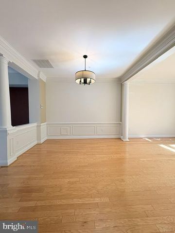 1115 HAVENCREST ST, Rockville, MD 20850
