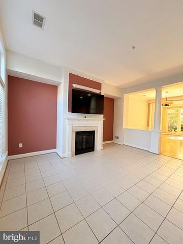 1115 HAVENCREST ST, Rockville, MD 20850