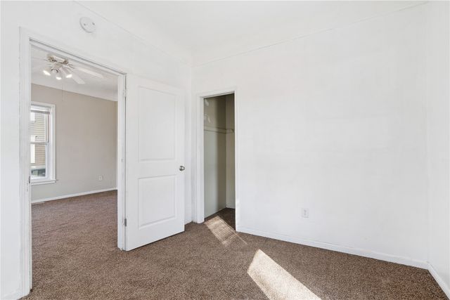 452 8th Avenue SW, Cedar Rapids, IA 52404