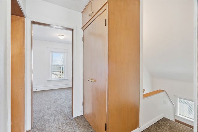 452 8th Avenue SW, Cedar Rapids, IA 52404