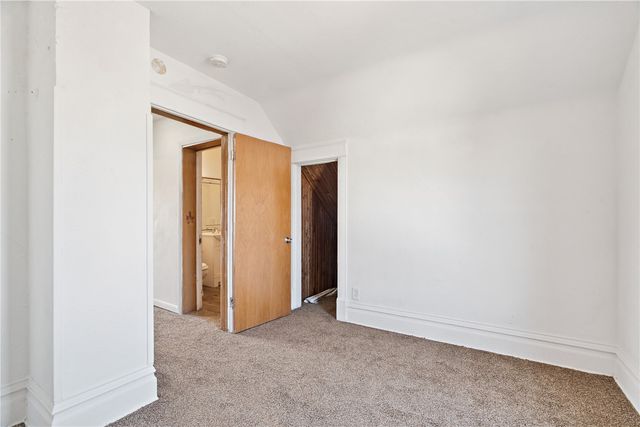 452 8th Avenue SW, Cedar Rapids, IA 52404