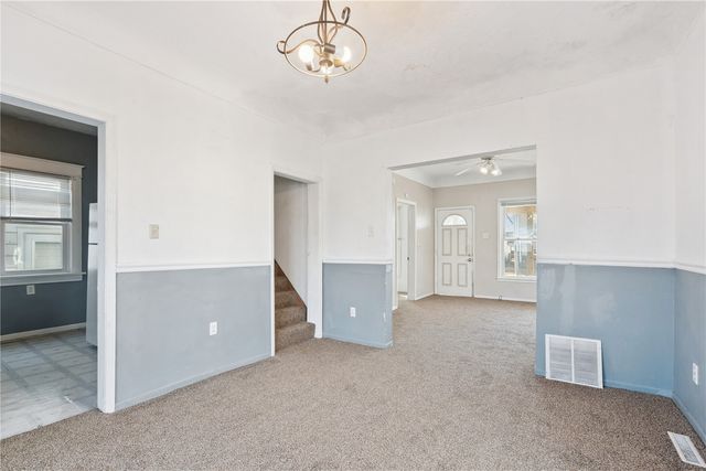 452 8th Avenue SW, Cedar Rapids, IA 52404