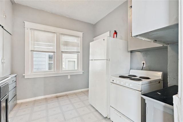 452 8th Avenue SW, Cedar Rapids, IA 52404