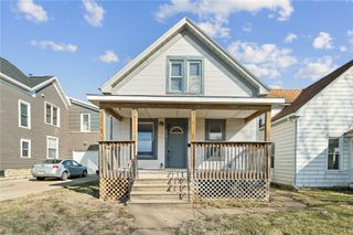 452 8th Avenue SW, Cedar Rapids, IA 52404