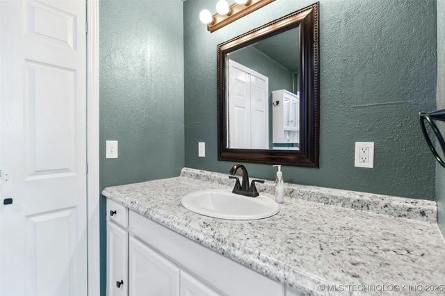 444389 E Northridge Drive, Vinita, OK 74301