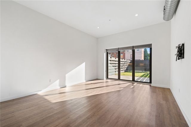 150 S 15th St, South Side, PA 15203