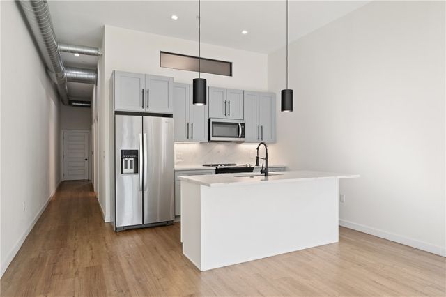 150 S 15th St, South Side, PA 15203