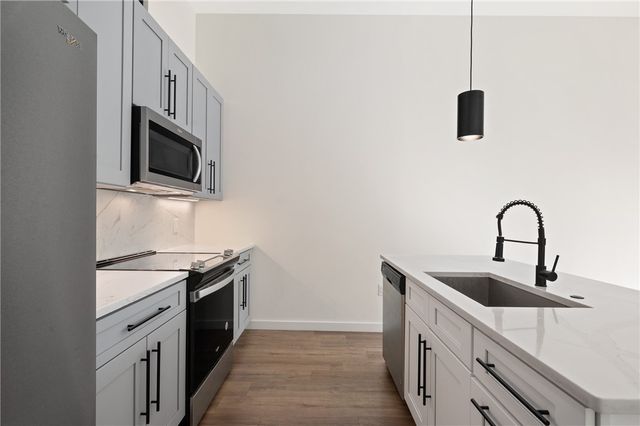 150 S 15th St, South Side, PA 15203