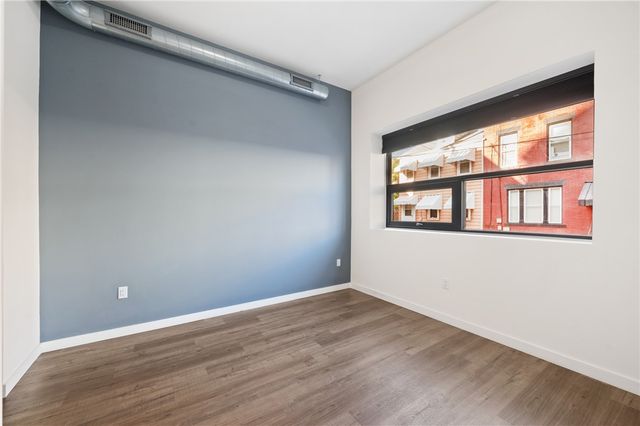 150 S 15th St, South Side, PA 15203