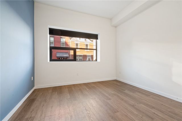 150 S 15th St, South Side, PA 15203