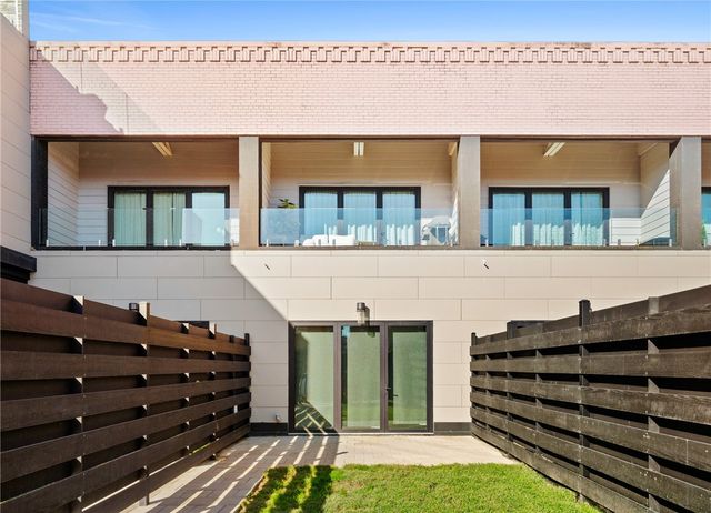 150 S 15th St, South Side, PA 15203