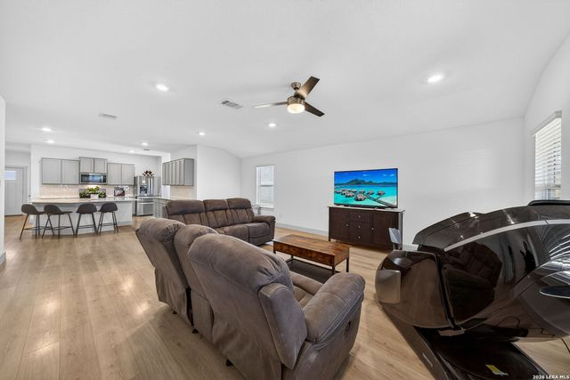 14214 Lavaca Springs, San Antonio, TX 78253