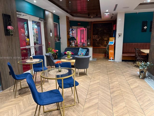 Bell Tower Ln, Weston, FL 33326