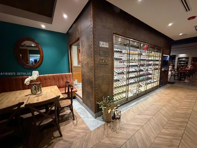 Bell Tower Ln, Weston, FL 33326