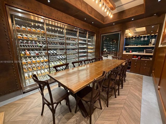 Bell Tower Ln, Weston, FL 33326