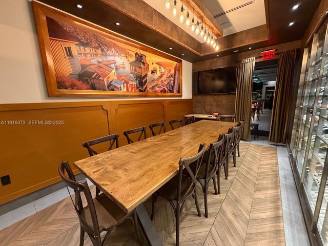 Bell Tower Ln, Weston, FL 33326