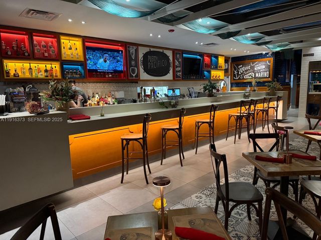 Bell Tower Ln, Weston, FL 33326