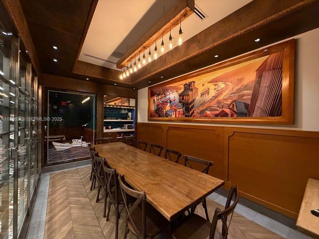 Bell Tower Ln, Weston, FL 33326