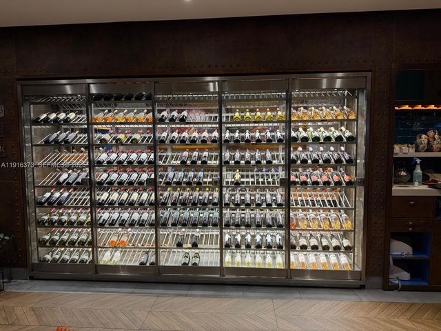 Bell Tower Ln, Weston, FL 33326