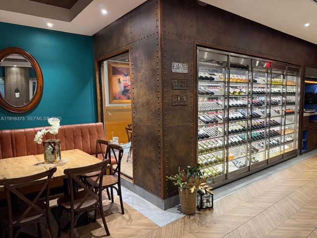 Bell Tower Ln, Weston, FL 33326