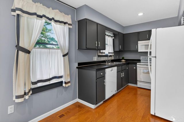 7576 Chapelview Court, Bedford Twp, MI 48182