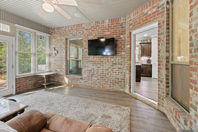 3352 Millbrook Dr, Baton Rouge, LA 70816