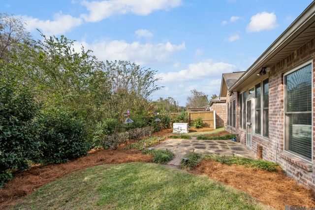 3352 Millbrook Dr, Baton Rouge, LA 70816