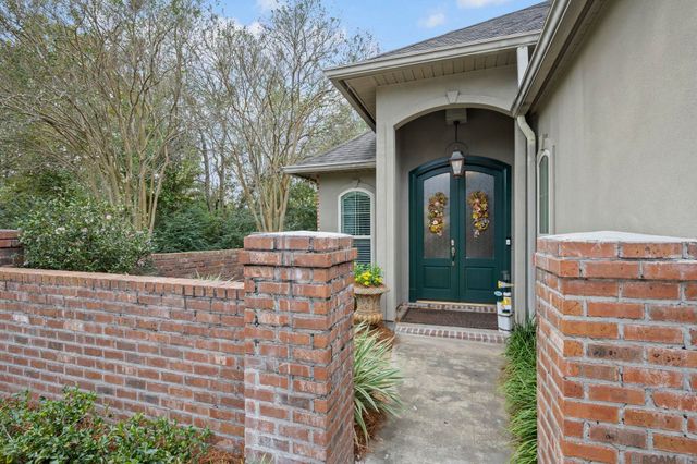 3352 Millbrook Dr, Baton Rouge, LA 70816