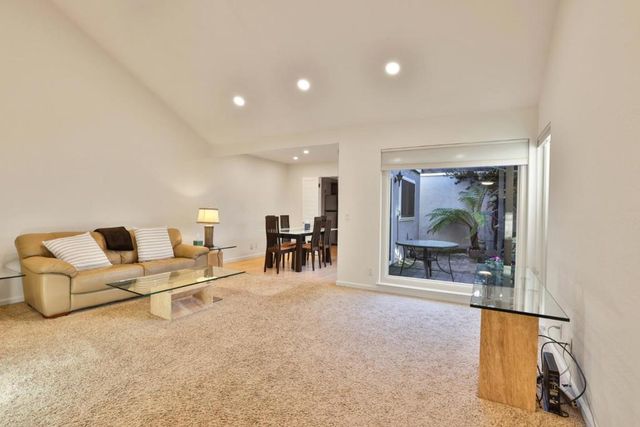 102 Escobar Avenue, Los Gatos, CA 95032