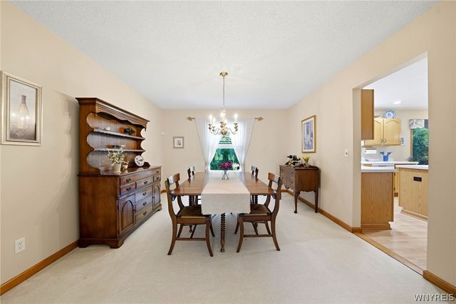 4178 Foxwood Ln, Clarence, NY 14221