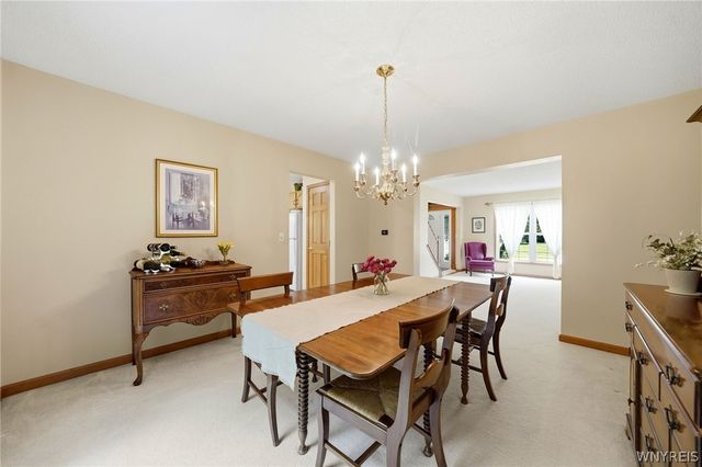 4178 Foxwood Ln, Clarence, NY 14221
