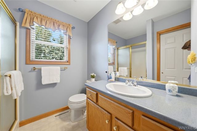 4178 Foxwood Ln, Clarence, NY 14221