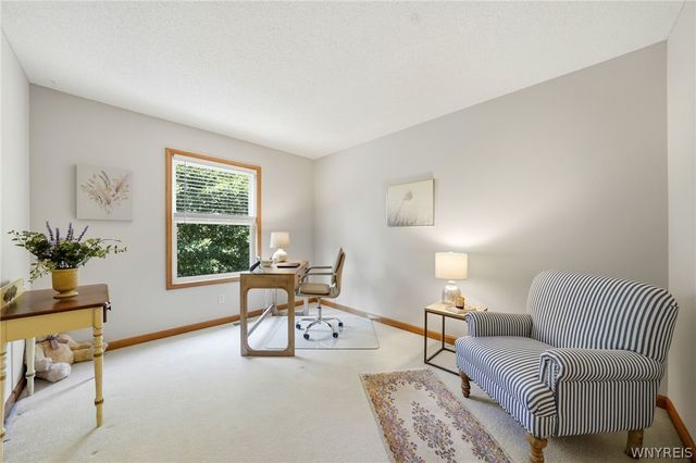 4178 Foxwood Ln, Clarence, NY 14221