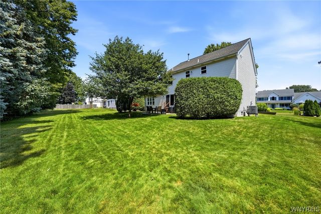 4178 Foxwood Ln, Clarence, NY 14221