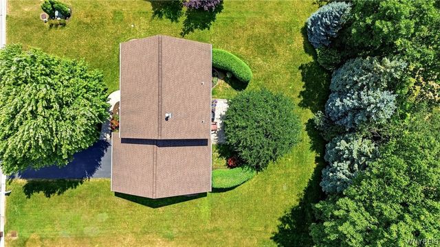 4178 Foxwood Ln, Clarence, NY 14221
