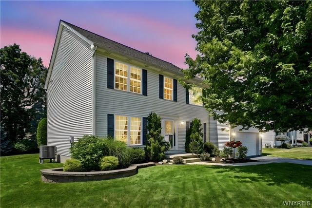 4178 Foxwood Ln, Clarence, NY 14221