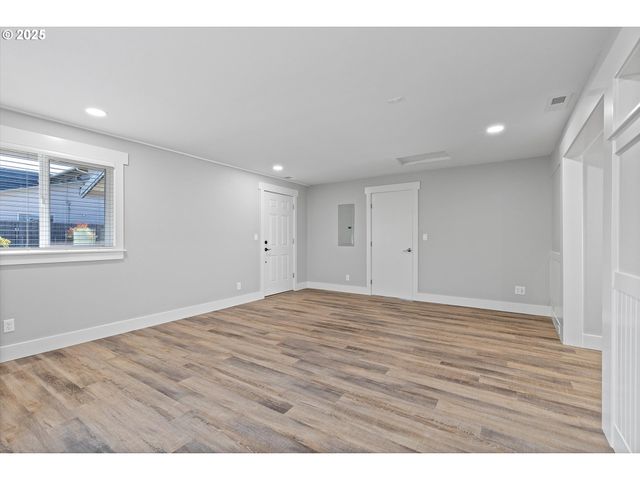 2997 Ne LOOP Dr, Otis, OR 97368