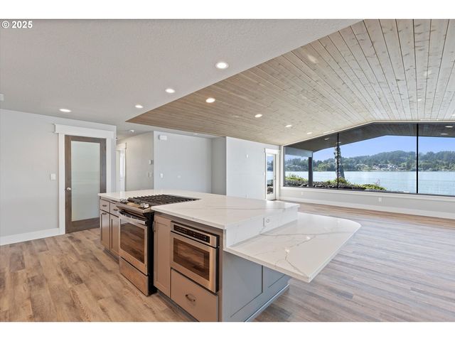 2997 Ne LOOP Dr, Otis, OR 97368