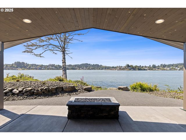 2997 Ne LOOP Dr, Otis, OR 97368