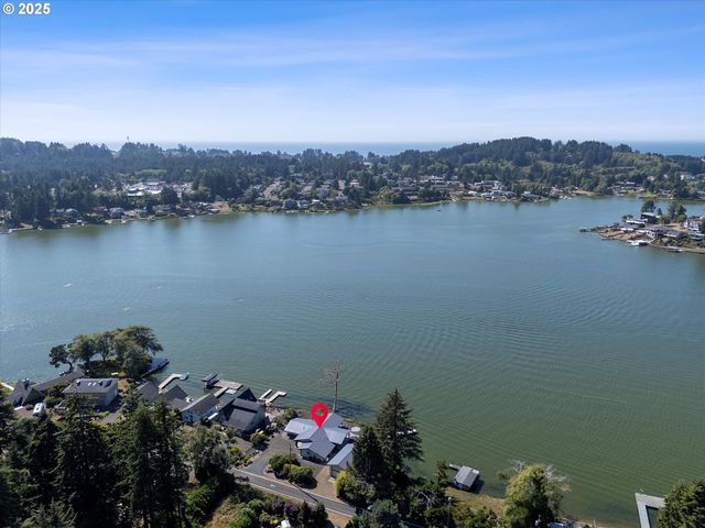 2997 Ne LOOP Dr, Otis, OR 97368