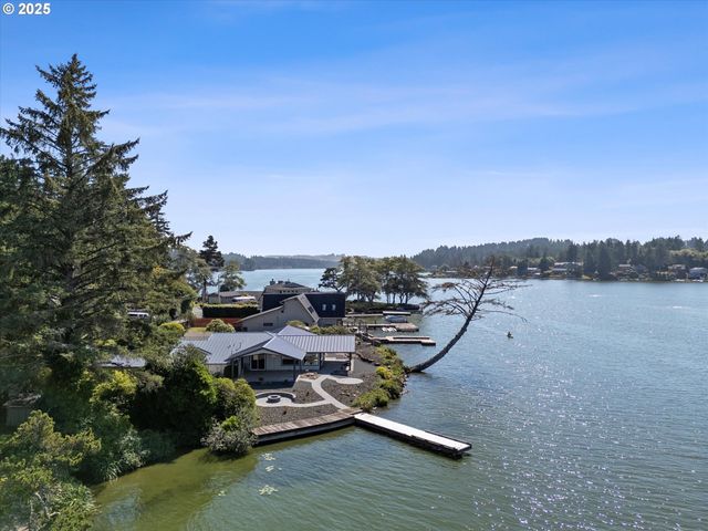 2997 Ne LOOP Dr, Otis, OR 97368