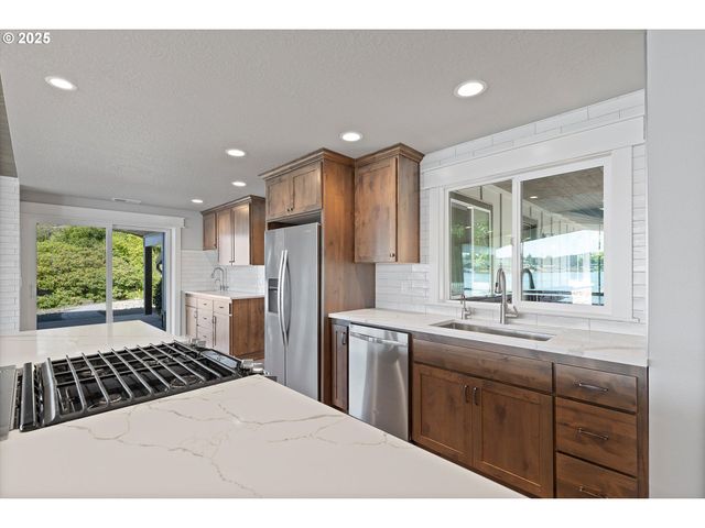 2997 Ne LOOP Dr, Otis, OR 97368