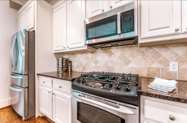 5303 Nett Street A, Houston, TX 77007