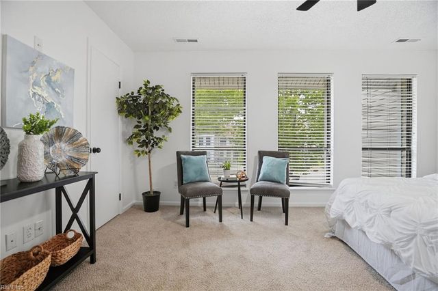 716 Woodbox DR, Virginia Beach, VA 23462