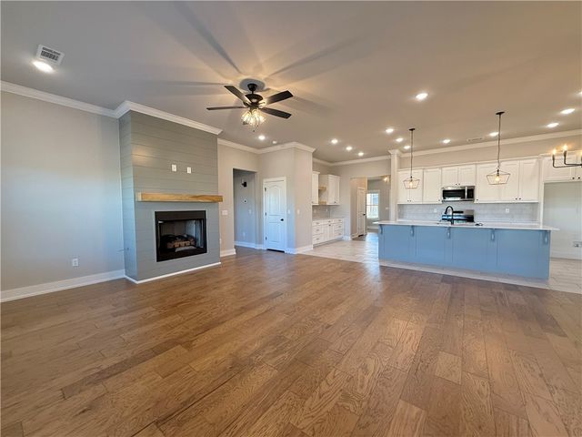 2354 Buckside Street, Springdale, AR 72762