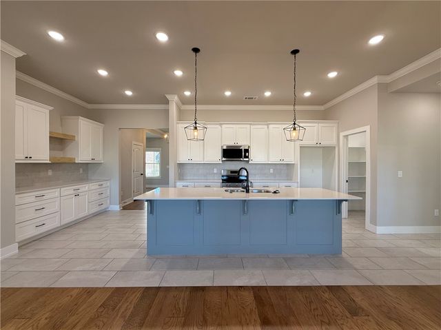 2354 Buckside Street, Springdale, AR 72762