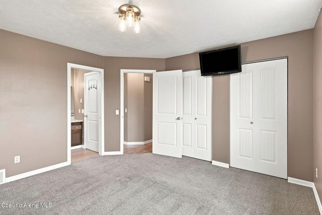 5607 N Malta St, Newman Lake, WA 99025