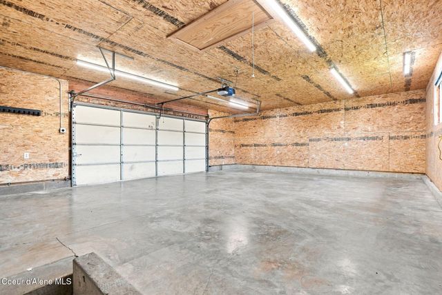 5607 N Malta St, Newman Lake, WA 99025
